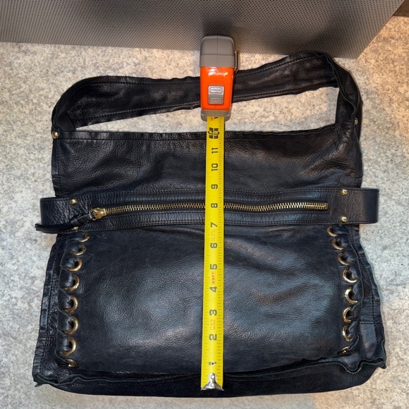 Vince Camuto 'Mica" hobo handbag, black with gold hardware - Picture 10 of 12